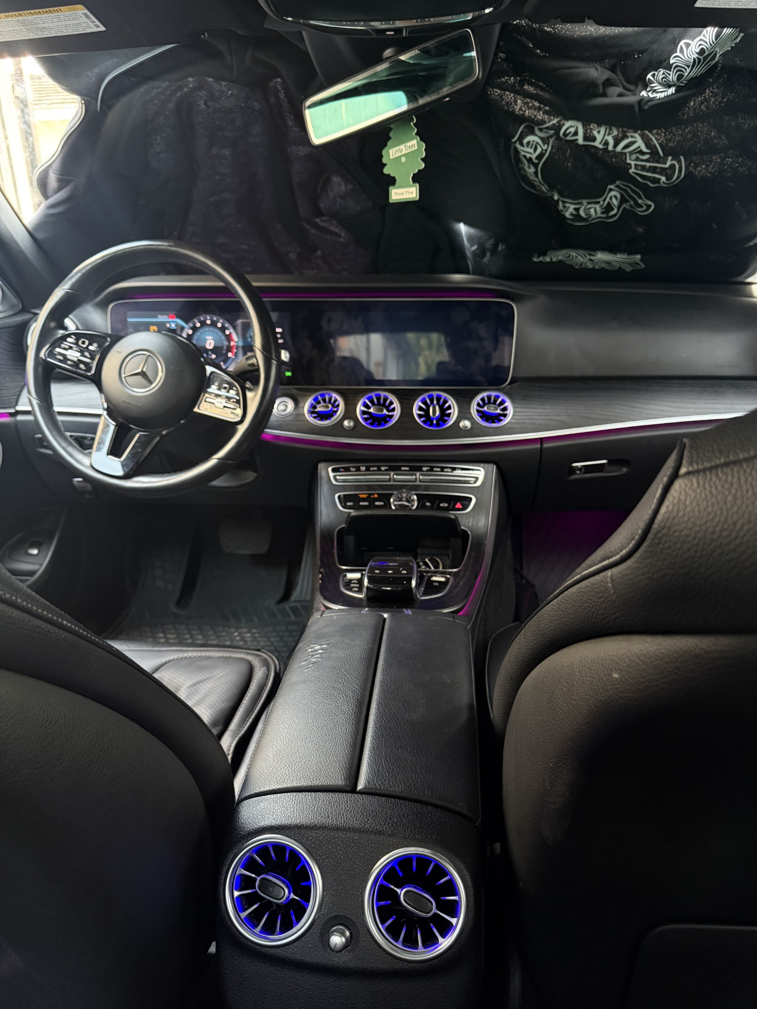 Mercedes full-cabin ambient lighting